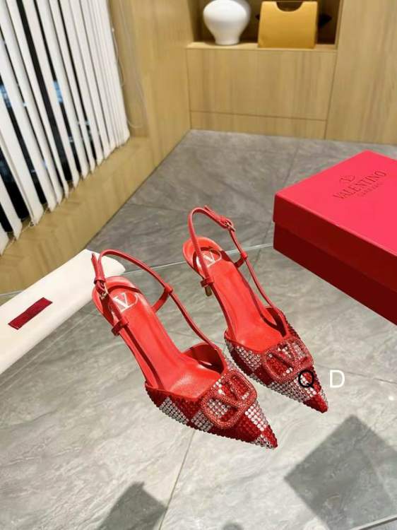 Picture of Valentino Shoes _SKUValentinosz35-407CM13CGDT120520259